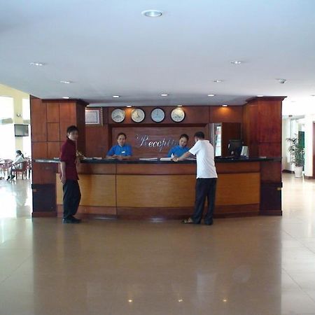 Huu Nghi Hotel Vinh Buitenkant foto